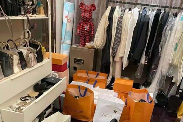 阿坝州阿坝回收一线品牌衣服